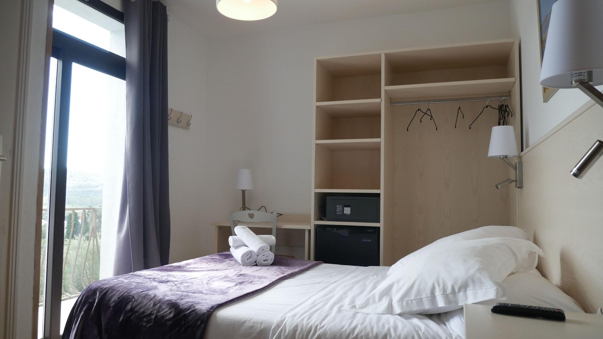 Corsica Hostel Porto-Vecchio, Partie Dortoirs Bagian luar foto