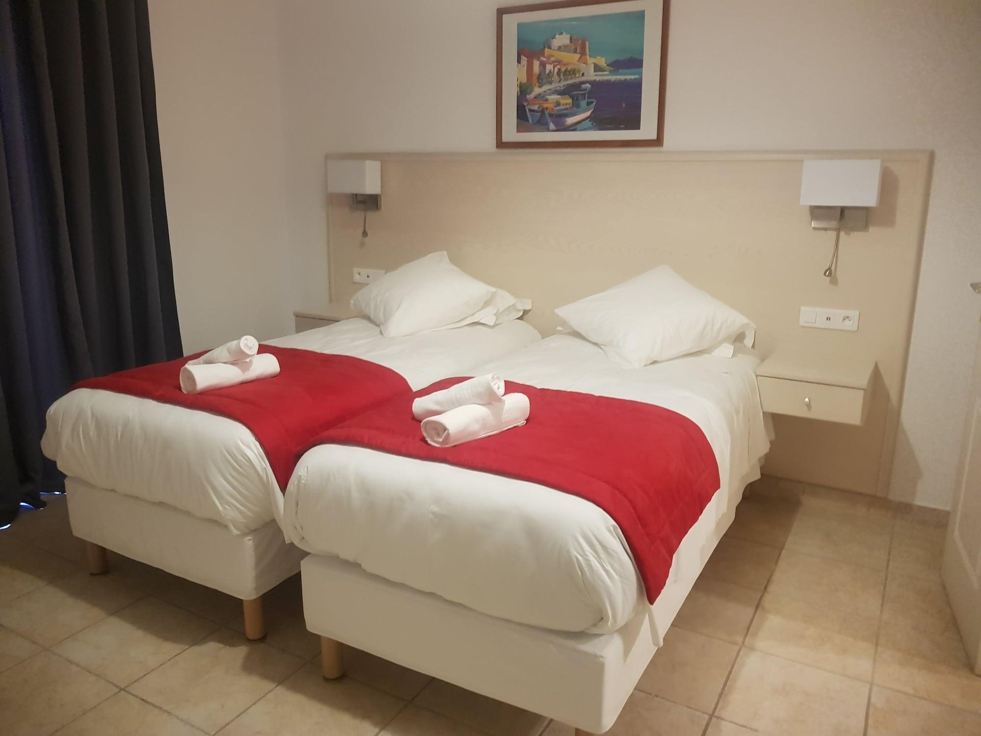 Corsica Hostel Porto-Vecchio, Partie Dortoirs Bagian luar foto