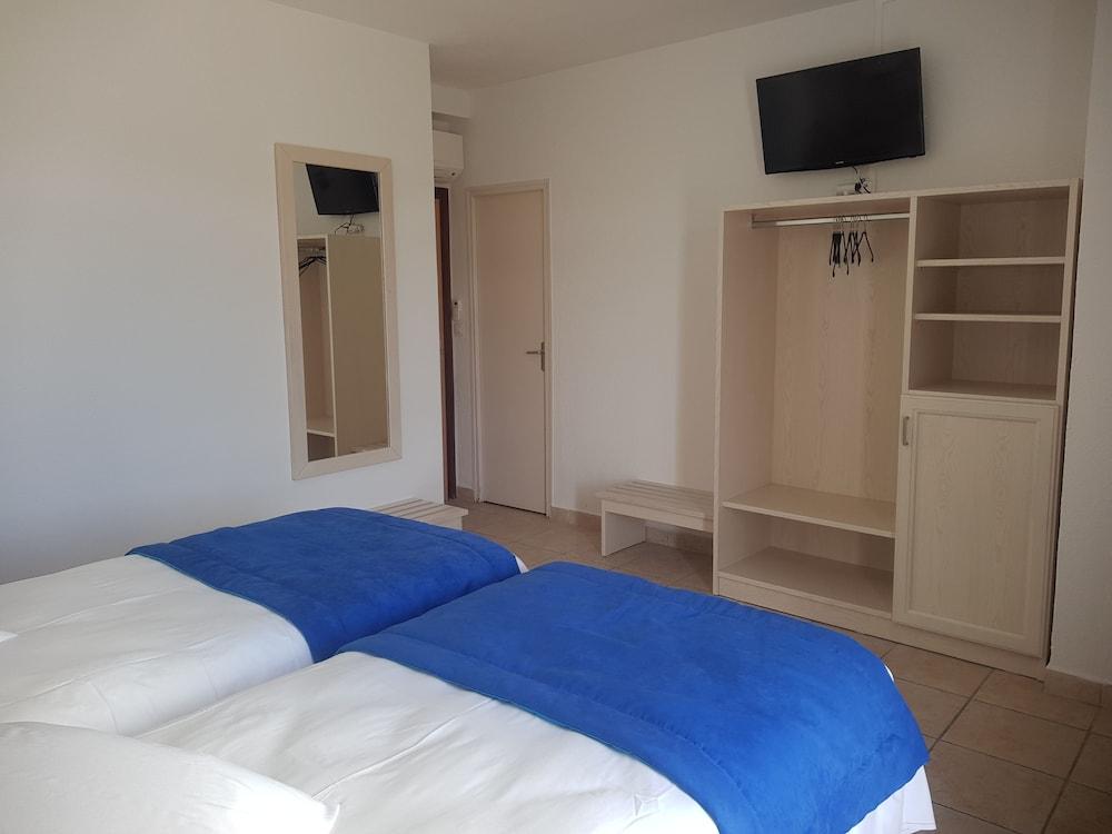 Corsica Hostel Porto-Vecchio, Partie Dortoirs Bagian luar foto