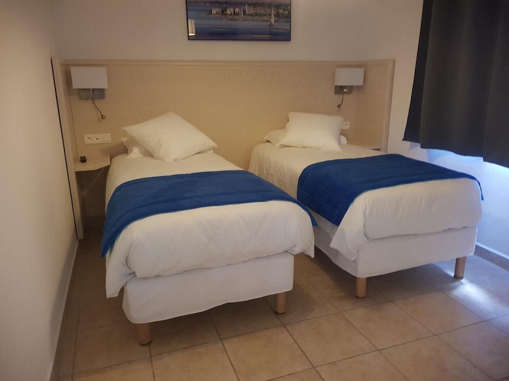 Corsica Hostel Porto-Vecchio, Partie Dortoirs Bagian luar foto